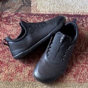 Tolos Archetype 2.0 - Men’s Black Athletic Shoes M 8.5/W 10 (no laces)